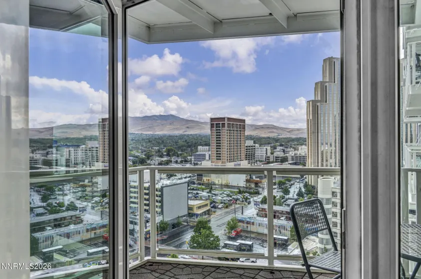 225 Sierra, Reno, Nevada 89501, 1 Bedroom Bedrooms, ,2 BathroomsBathrooms,Residential,Residential,Sierra,0,260010730