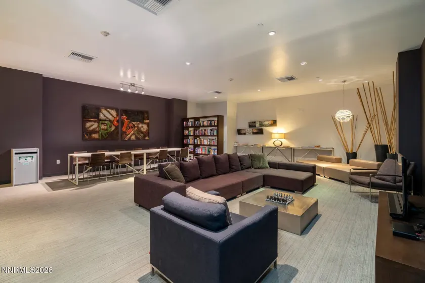 225 Sierra, Reno, Nevada 89501, 1 Bedroom Bedrooms, ,2 BathroomsBathrooms,Residential,Residential,Sierra,0,260010730