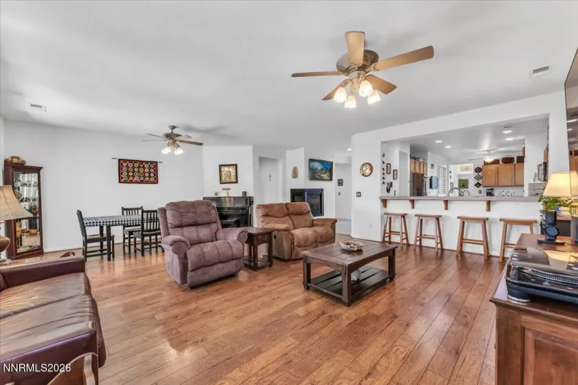 2099 Avella, Sparks, Nevada 89434, 2 Bedrooms Bedrooms, ,2 BathroomsBathrooms,Residential,Residential,Avella,0,260010735