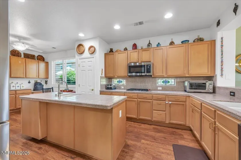 2099 Avella, Sparks, Nevada 89434, 2 Bedrooms Bedrooms, ,2 BathroomsBathrooms,Residential,Residential,Avella,0,260010735