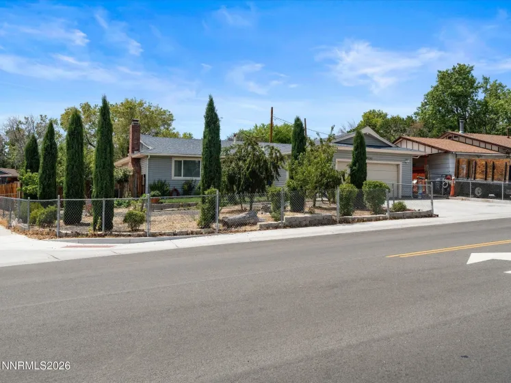 3220 Kings Row, Reno, Nevada 89503, 4 Bedrooms Bedrooms, ,2 BathroomsBathrooms,Residential,Residential,Kings Row,0,260010738