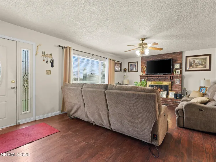 3220 Kings Row, Reno, Nevada 89503, 4 Bedrooms Bedrooms, ,2 BathroomsBathrooms,Residential,Residential,Kings Row,0,260010738