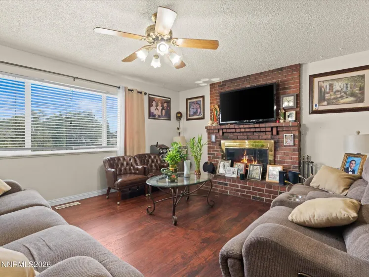 3220 Kings Row, Reno, Nevada 89503, 4 Bedrooms Bedrooms, ,2 BathroomsBathrooms,Residential,Residential,Kings Row,0,260010738