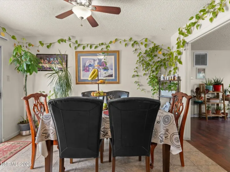 3220 Kings Row, Reno, Nevada 89503, 4 Bedrooms Bedrooms, ,2 BathroomsBathrooms,Residential,Residential,Kings Row,0,260010738