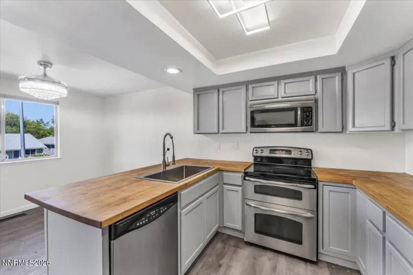 2652 Powder, Reno, Nevada 89503, 4 Bedrooms Bedrooms, ,3 BathroomsBathrooms,Residential,Residential,Powder,0,260010755