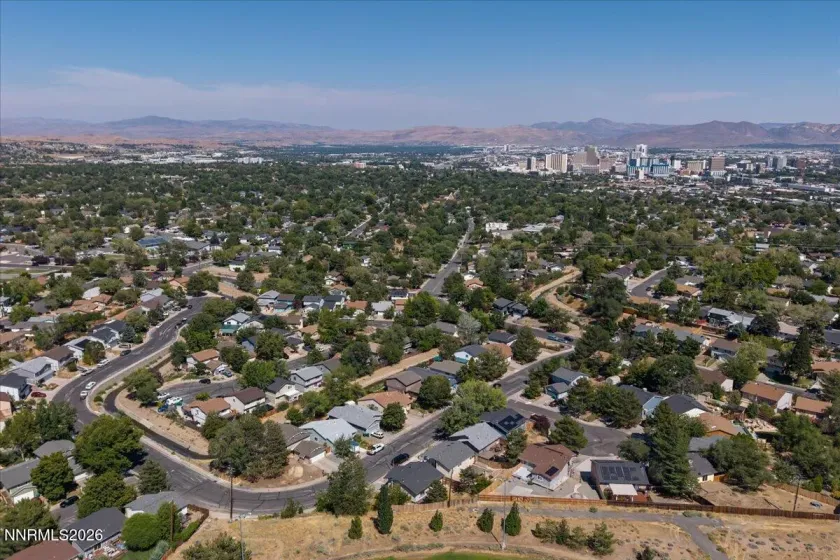 2652 Powder, Reno, Nevada 89503, 4 Bedrooms Bedrooms, ,3 BathroomsBathrooms,Residential,Residential,Powder,0,260010755