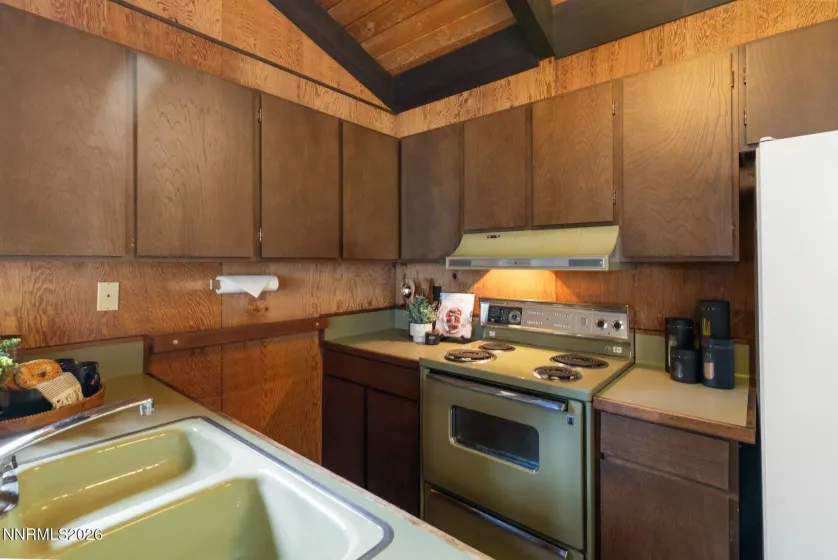 706 Lakeshore, Incline Village, Nevada 89451, 5 Bedrooms Bedrooms, ,3 BathroomsBathrooms,Residential,Residential,Lakeshore,0,260010784