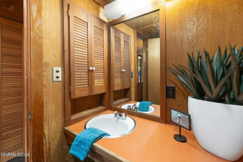706 Lakeshore, Incline Village, Nevada 89451, 5 Bedrooms Bedrooms, ,3 BathroomsBathrooms,Residential,Residential,Lakeshore,0,260010784