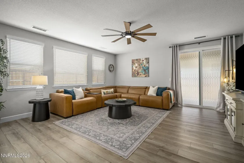 6211 Bucking Horse, Sparks, Nevada 89436, 3 Bedrooms Bedrooms, ,3 BathroomsBathrooms,Residential,Residential,Bucking Horse,0,260010789
