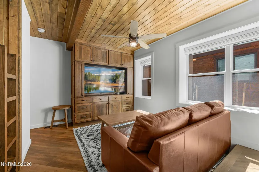 425 Lakeview, Zephyr Cove, Nevada 89448, 3 Bedrooms Bedrooms, ,3 BathroomsBathrooms,Residential,Residential,Lakeview,0,260010794