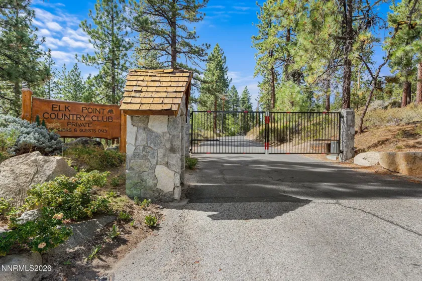 425 Lakeview, Zephyr Cove, Nevada 89448, 3 Bedrooms Bedrooms, ,3 BathroomsBathrooms,Residential,Residential,Lakeview,0,260010794