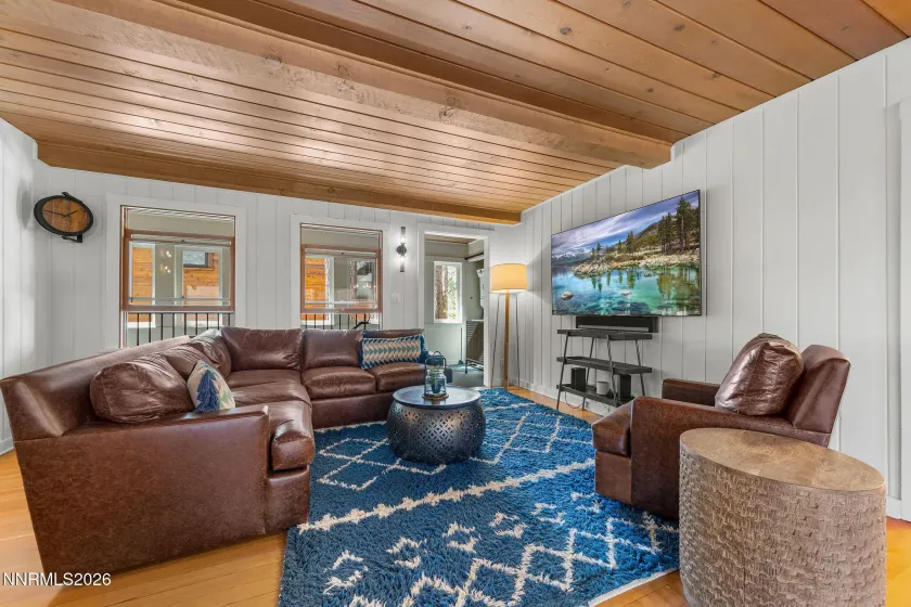 425 Lakeview, Zephyr Cove, Nevada 89448, 3 Bedrooms Bedrooms, ,3 BathroomsBathrooms,Residential,Residential,Lakeview,0,260010794