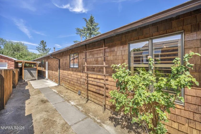 229 Bonnie Briar, Reno, Nevada 89509, 3 Bedrooms Bedrooms, ,4 BathroomsBathrooms,Residential,Residential,Bonnie Briar,0,260010797