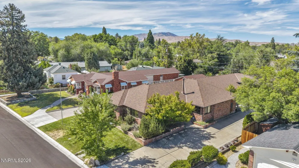 229 Bonnie Briar, Reno, Nevada 89509, 3 Bedrooms Bedrooms, ,4 BathroomsBathrooms,Residential,Residential,Bonnie Briar,0,260010797