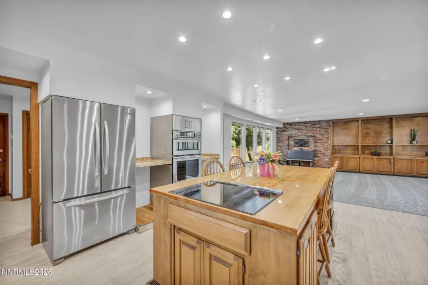 229 Bonnie Briar, Reno, Nevada 89509, 3 Bedrooms Bedrooms, ,4 BathroomsBathrooms,Residential,Residential,Bonnie Briar,0,260010797