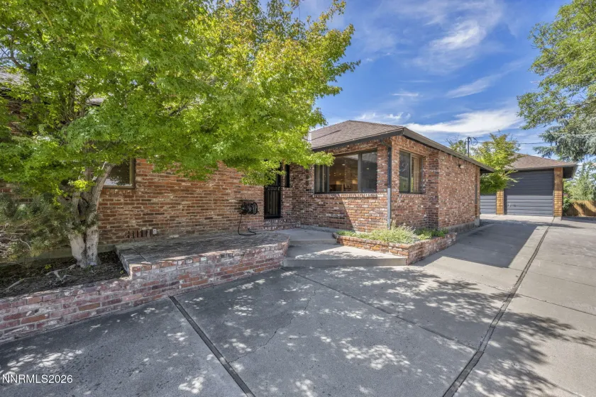 229 Bonnie Briar, Reno, Nevada 89509, 3 Bedrooms Bedrooms, ,4 BathroomsBathrooms,Residential,Residential,Bonnie Briar,0,260010797