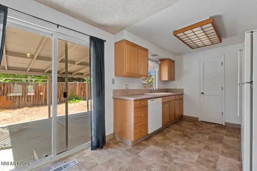 4055 Parque Verde, Reno, Nevada 89502, 3 Bedrooms Bedrooms, ,2 BathroomsBathrooms,Residential,Residential,Parque Verde,0,260010799