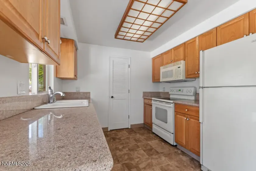 4055 Parque Verde, Reno, Nevada 89502, 3 Bedrooms Bedrooms, ,2 BathroomsBathrooms,Residential,Residential,Parque Verde,0,260010799