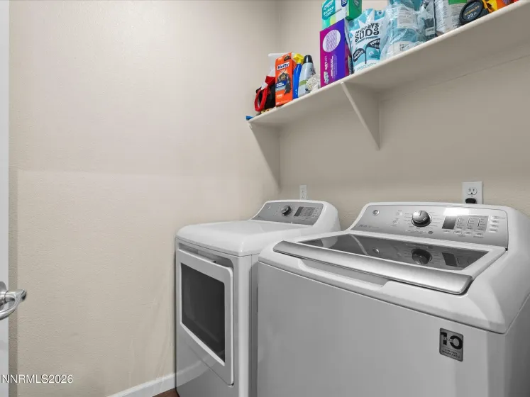 9050 Double R, Reno, Nevada 89521, 2 Bedrooms Bedrooms, ,2 BathroomsBathrooms,Residential,Residential,Double R,0,260010801
