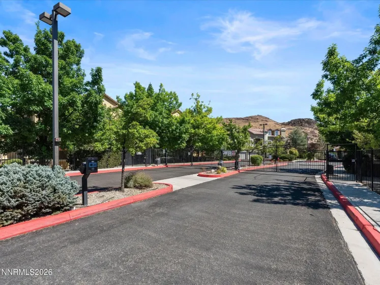9050 Double R, Reno, Nevada 89521, 2 Bedrooms Bedrooms, ,2 BathroomsBathrooms,Residential,Residential,Double R,0,260010801