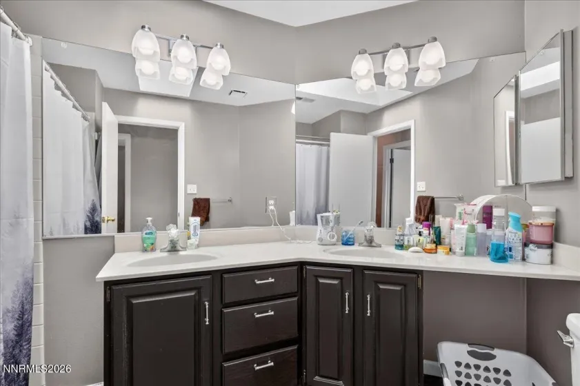 280 Edgewater, Reno, Nevada 89519, 4 Bedrooms Bedrooms, ,3 BathroomsBathrooms,Residential,Residential,Edgewater,0,260009379