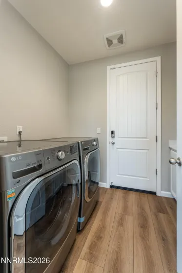 6591 Angels Orchard, Sparks, Nevada 89436, 5 Bedrooms Bedrooms, ,3 BathroomsBathrooms,Residential,Residential,Angels Orchard,0,260010805