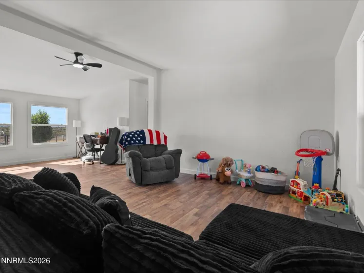 4320 Margoree, Fallon, Nevada 89406, 3 Bedrooms Bedrooms, ,2 BathroomsBathrooms,Residential,Residential,Margoree,0,260010807