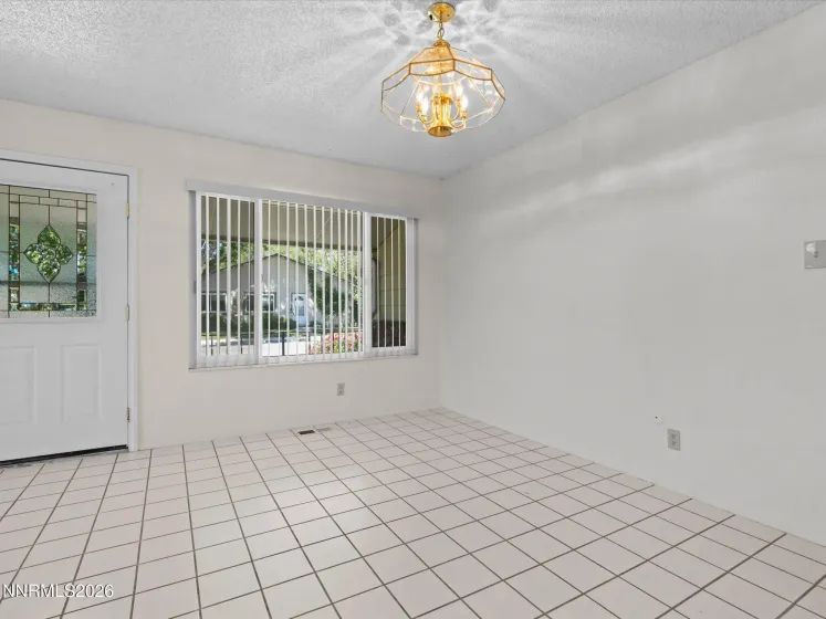 1590 York, Sparks, Nevada 89431, 4 Bedrooms Bedrooms, ,2 BathroomsBathrooms,Residential Income,Residential,York,0,260010809