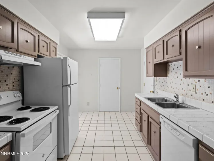 1590 York, Sparks, Nevada 89431, 4 Bedrooms Bedrooms, ,2 BathroomsBathrooms,Residential Income,Residential,York,0,260010809