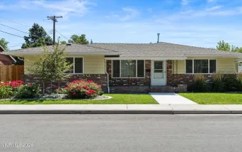1590 York, Sparks, Nevada 89431, 4 Bedrooms Bedrooms, ,2 BathroomsBathrooms,Residential Income,Residential,York,0,260010809