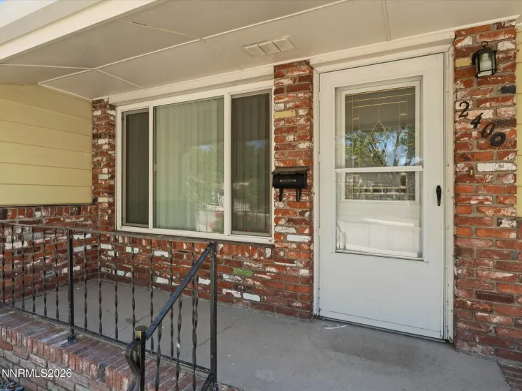 1590 York, Sparks, Nevada 89431, 4 Bedrooms Bedrooms, ,2 BathroomsBathrooms,Residential Income,Residential,York,0,260010809