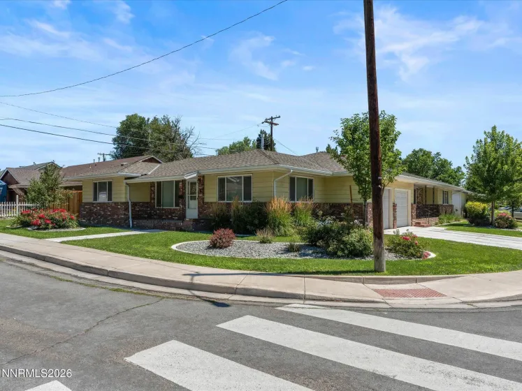 1590 York, Sparks, Nevada 89431, 4 Bedrooms Bedrooms, ,2 BathroomsBathrooms,Residential Income,Residential,York,0,260010809