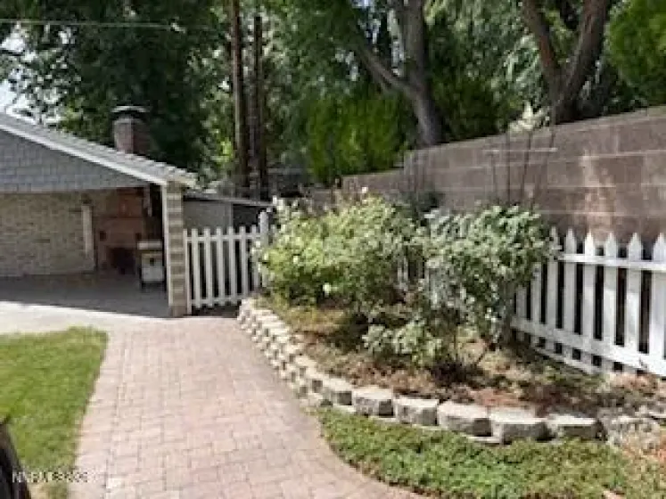 923 Robinson, Carson City, Nevada 89703, 3 Bedrooms Bedrooms, ,2 BathroomsBathrooms,Residential,Residential,Robinson,0,260010060