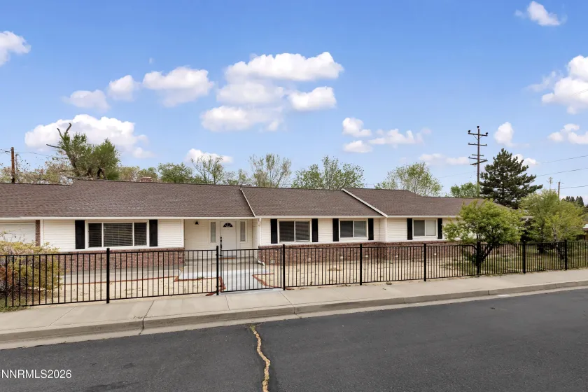 1435 Hunter Lake, Reno, Nevada 89509, 4 Bedrooms Bedrooms, ,3 BathroomsBathrooms,Residential,Residential,Hunter Lake,0,260010814