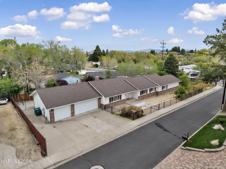 1435 Hunter Lake, Reno, Nevada 89509, 4 Bedrooms Bedrooms, ,3 BathroomsBathrooms,Residential,Residential,Hunter Lake,0,260010814