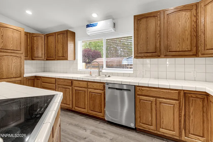 1435 Hunter Lake, Reno, Nevada 89509, 4 Bedrooms Bedrooms, ,3 BathroomsBathrooms,Residential,Residential,Hunter Lake,0,260010814