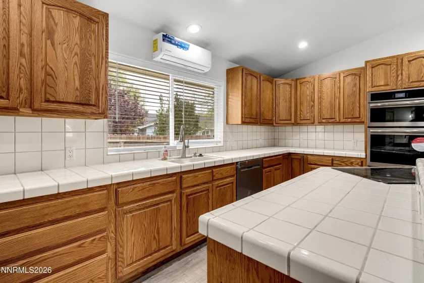 1435 Hunter Lake, Reno, Nevada 89509, 4 Bedrooms Bedrooms, ,3 BathroomsBathrooms,Residential,Residential,Hunter Lake,0,260010814