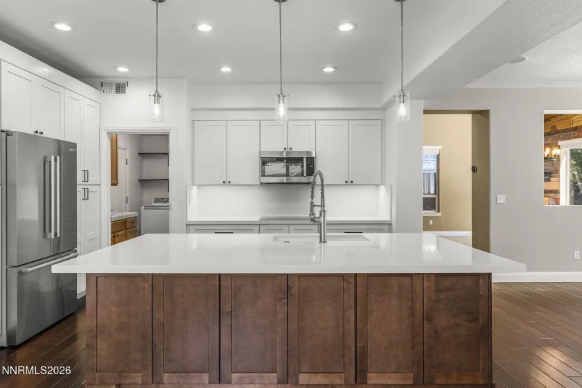 611 Caspian, Reno, Nevada 89521, 4 Bedrooms Bedrooms, ,3 BathroomsBathrooms,Residential,Residential,Caspian,0,260010827