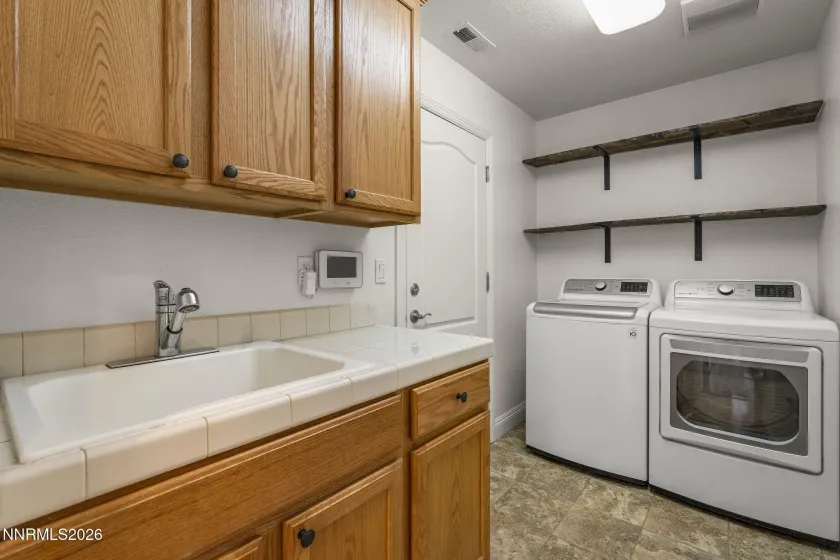 611 Caspian, Reno, Nevada 89521, 4 Bedrooms Bedrooms, ,3 BathroomsBathrooms,Residential,Residential,Caspian,0,260010827