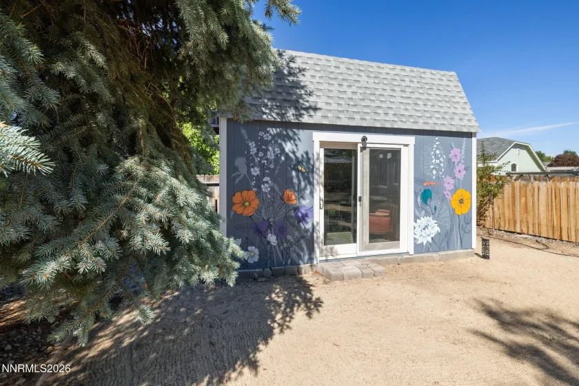 12'x16' "she shed" with heating and air