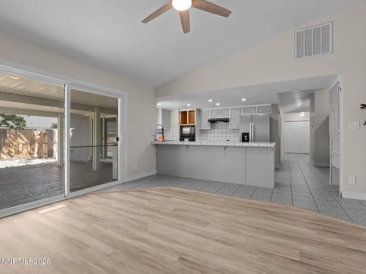 1827 Topeka, Sparks, Nevada 89434, 4 Bedrooms Bedrooms, ,2 BathroomsBathrooms,Residential,Residential,Topeka,0,260010832
