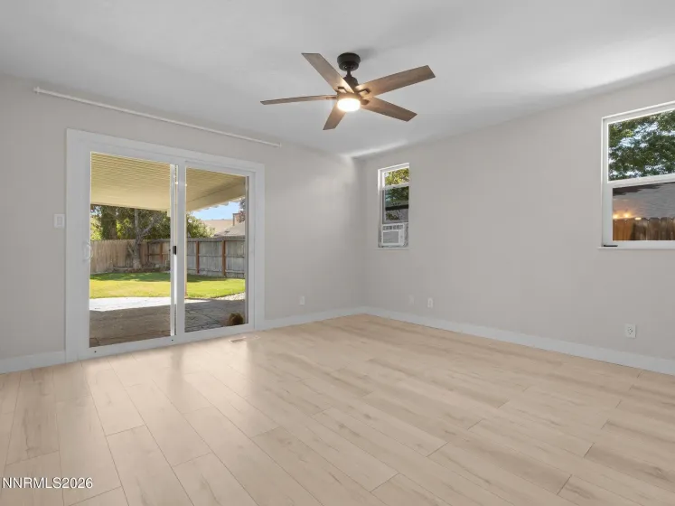 1827 Topeka, Sparks, Nevada 89434, 4 Bedrooms Bedrooms, ,2 BathroomsBathrooms,Residential,Residential,Topeka,0,260010832