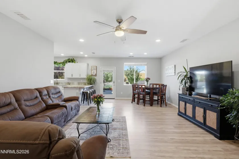 458 Scenic Ridge, Reno, Nevada 89506, 3 Bedrooms Bedrooms, ,2 BathroomsBathrooms,Residential,Residential,Scenic Ridge,0,260010833