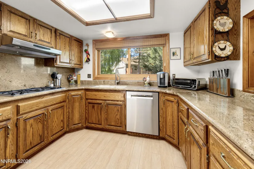 6383 Meadow Crest, Reno, Nevada 89519, 3 Bedrooms Bedrooms, ,2 BathroomsBathrooms,Residential,Residential,Meadow Crest,0,260010756