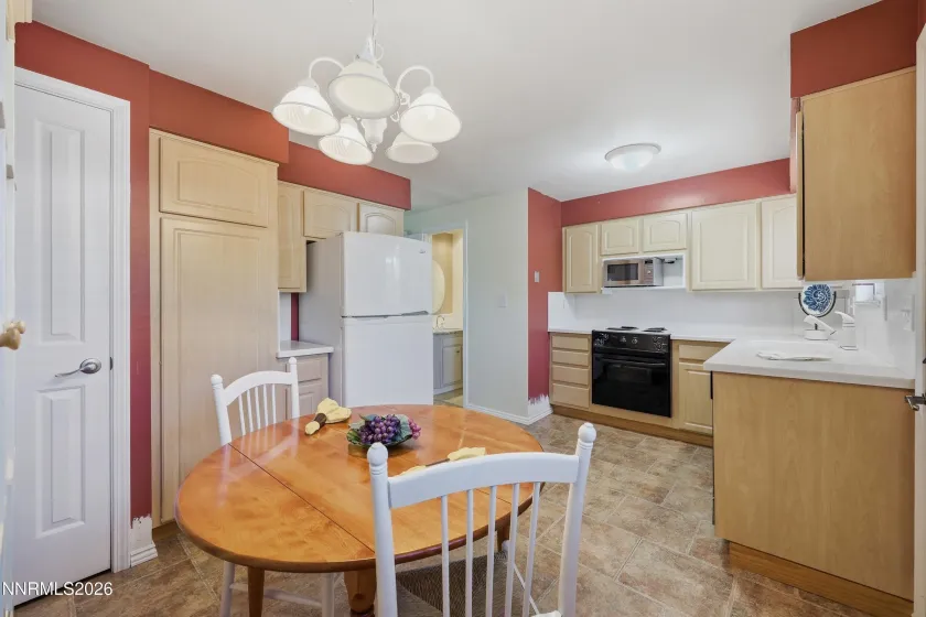 141 Lake Glen, Carson City, Nevada 89703, 2 Bedrooms Bedrooms, ,2 BathroomsBathrooms,Residential,Residential,Lake Glen,0,260010759