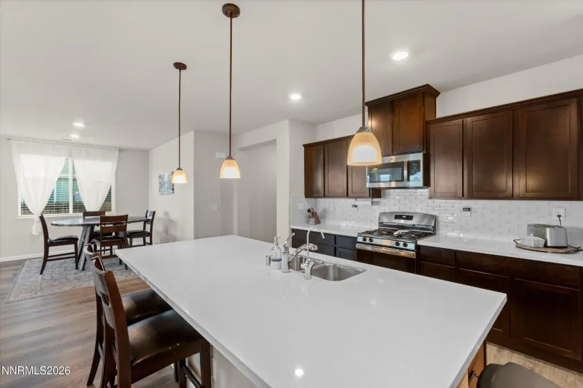 1054 Iron King, Sparks, Nevada 89441, 4 Bedrooms Bedrooms, ,2 BathroomsBathrooms,Residential,Residential,Iron King,0,260010760