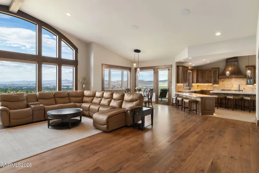 386 Questa, Reno, Nevada 89511, 6 Bedrooms Bedrooms, ,5 BathroomsBathrooms,Residential,Residential,Questa,0,260010771