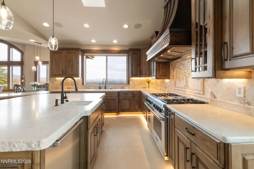 386 Questa, Reno, Nevada 89511, 6 Bedrooms Bedrooms, ,5 BathroomsBathrooms,Residential,Residential,Questa,0,260010771