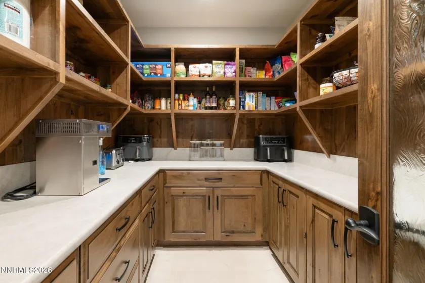 386 Questa, Reno, Nevada 89511, 6 Bedrooms Bedrooms, ,5 BathroomsBathrooms,Residential,Residential,Questa,0,260010771