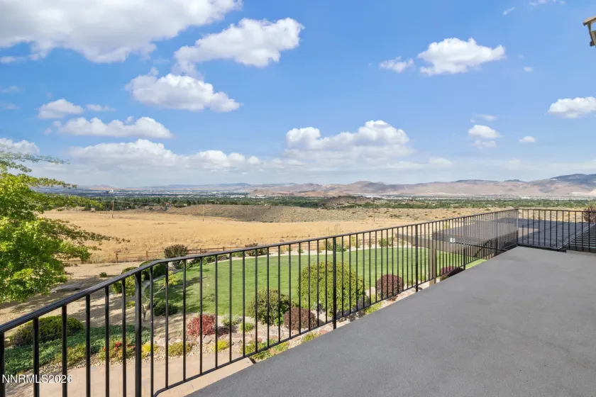 386 Questa, Reno, Nevada 89511, 6 Bedrooms Bedrooms, ,5 BathroomsBathrooms,Residential,Residential,Questa,0,260010771